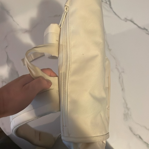 Worn Once Hershel Backpack - Picture 8 of 13